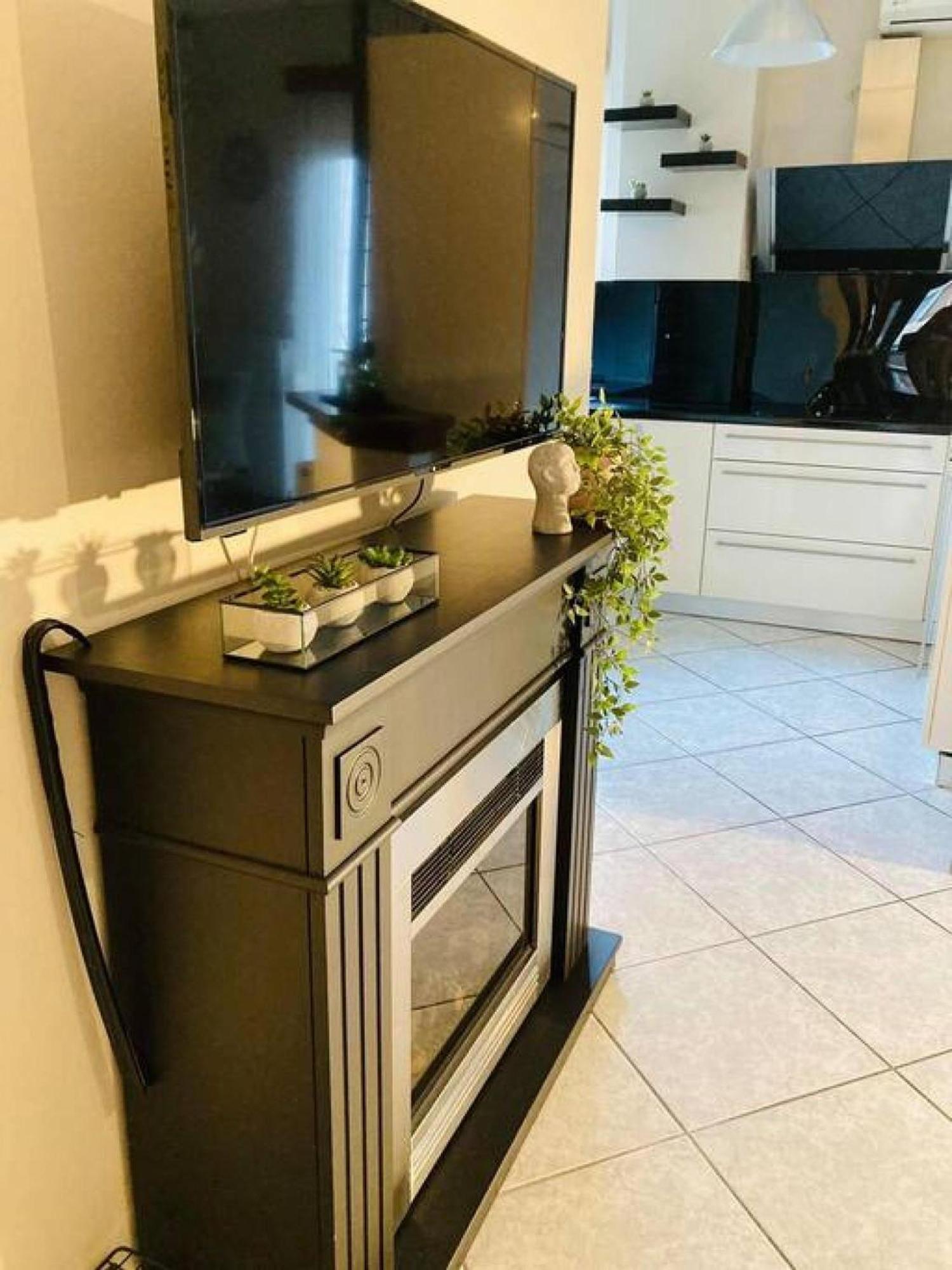 Relaxing 2 Bdr Apartment Янина Екстериор снимка